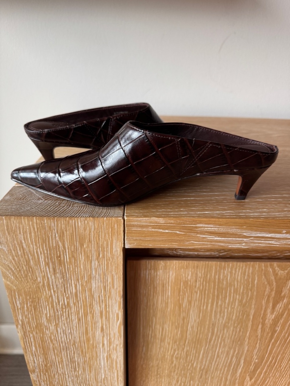 NWOB MADEWELL Women’s The Emilie Heeled Mule Chocolate Raisin Croc Size 7 - Picture 8 of 16